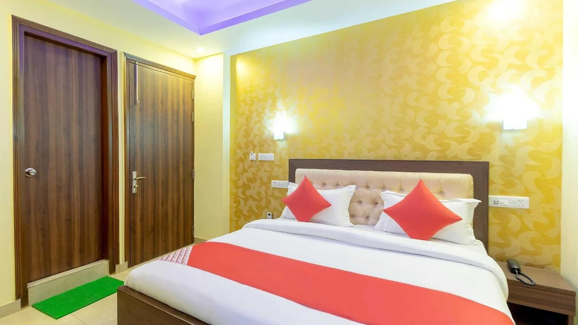 Super Oyo Hotel O Red Stone Inn New Delhi