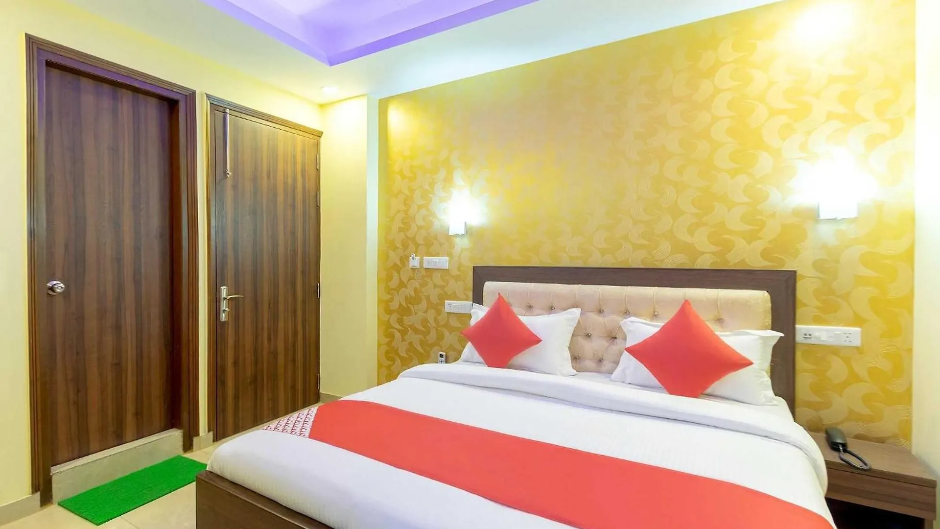 Super Oyo Hotel O Red Stone Inn New Delhi