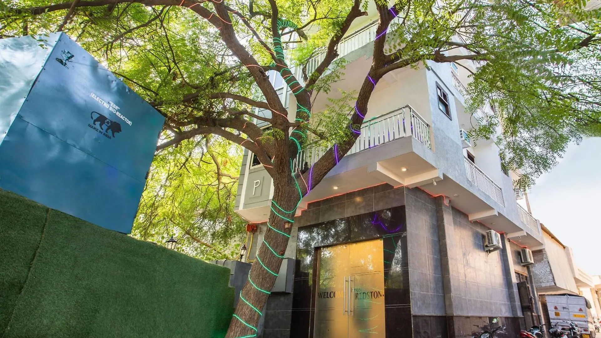Super Oyo Hotel O Red Stone Inn New Delhi India