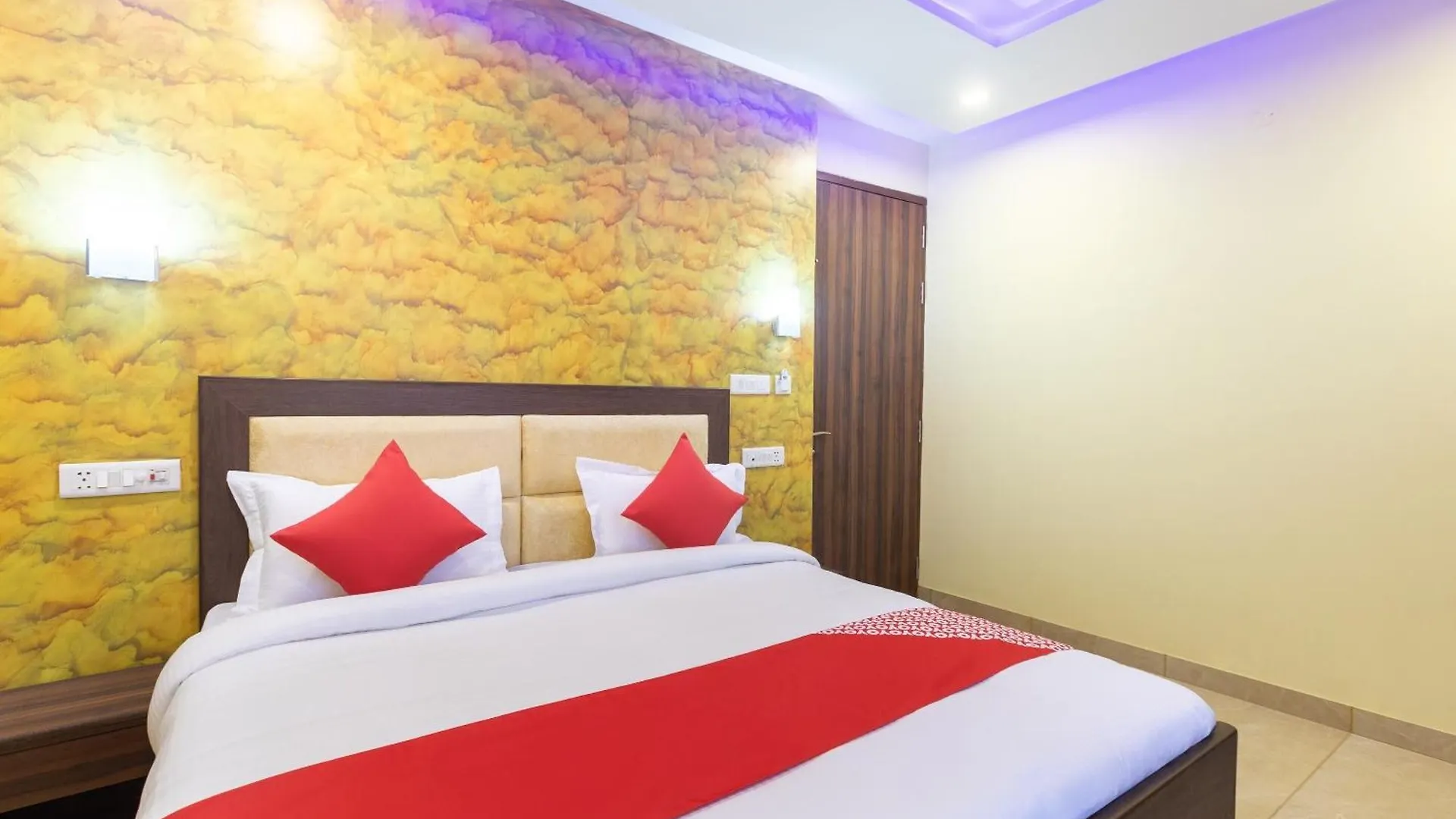 Super Oyo Hotel O Red Stone Inn New Delhi