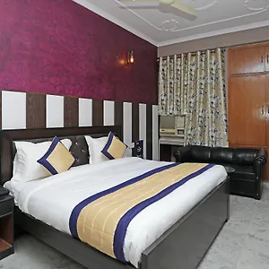 Oyo 11924 Jp Residency New Delhi